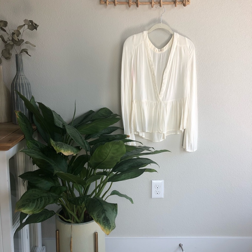 Freebird White Linen Top with Belled Sleeves